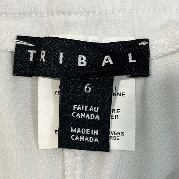 White with Black pattern Mini Skirt with pockets, size 6 - Picture 4 of 9